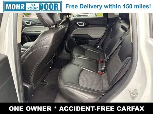 Used 2022 Jeep Compass Latitude FWD image 30