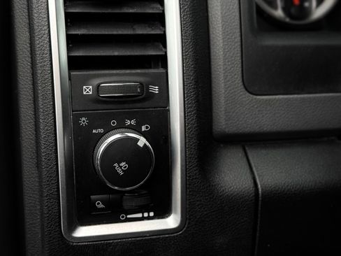 Used 2016 RAM 1500 Big Horn image 28