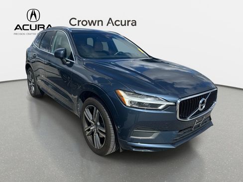 Used 2018 Volvo XC60 T5 Momentum w/ Vision Package AWD/4WD image 5