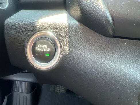 Used 2024 GMC Terrain SLT w/ Tech Package AWD/4WD image 35