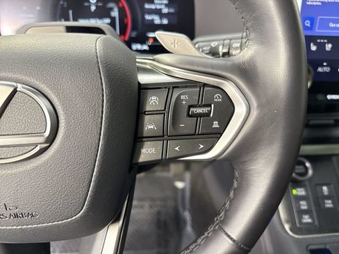 Used 2024 Lexus GX 550 AWD/4WD image 15