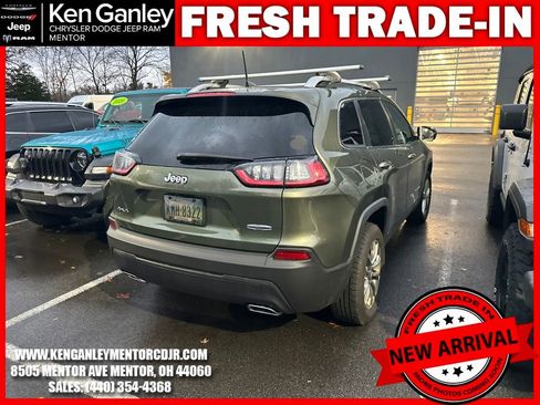 Used 2019 Jeep Cherokee Latitude Plus w/ Cold Weather Group image 10
