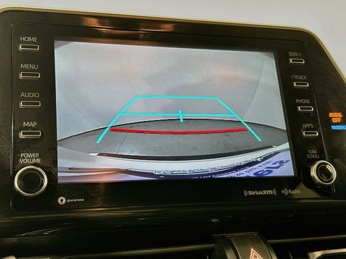 Used 2021 Toyota C-HR Limited FWD image 13