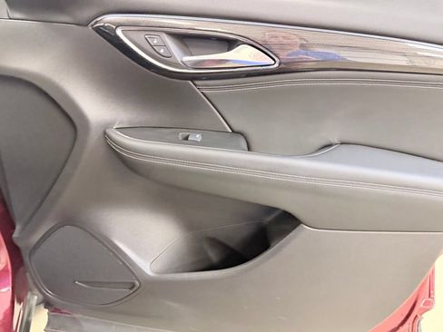 Used 2022 Buick Envision Preferred FWD image 37