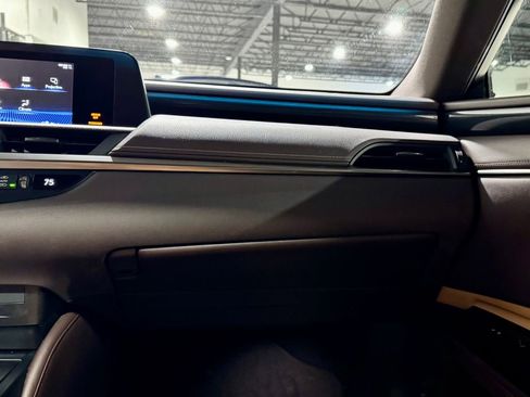 Used 2019 Lexus ES 350 350 Luxury image 24