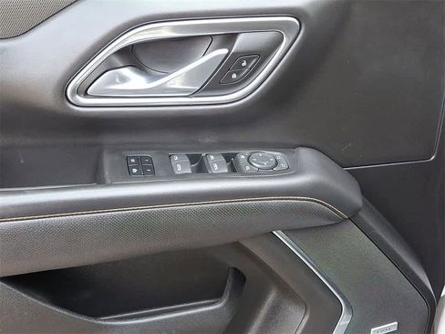 Used 2022 GMC Yukon AT4 image 10