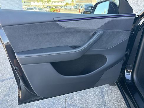 Used 2026 Tesla Model Y 2WD image 16