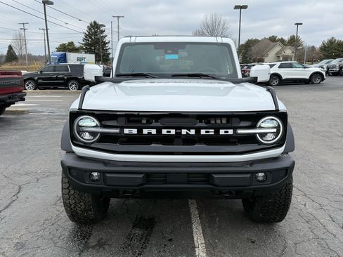 New 2025 Ford Bronco Outer Banks w/ Sasquatch Package image 16