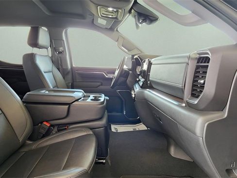 Used 2025 GMC Sierra 1500 SLT image 22