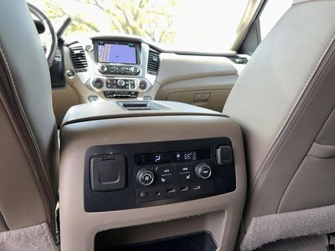 Used 2017 GMC Yukon XL SLT w/ Premium Edition image 17