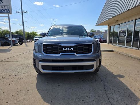 Used 2025 Kia Telluride S image 2