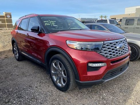 Used 2020 Ford Explorer Platinum w/ Premium Technology Package AWD/4WD image 5