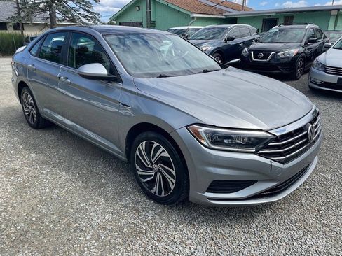 Used 2020 Volkswagen Jetta SEL FWD image 4