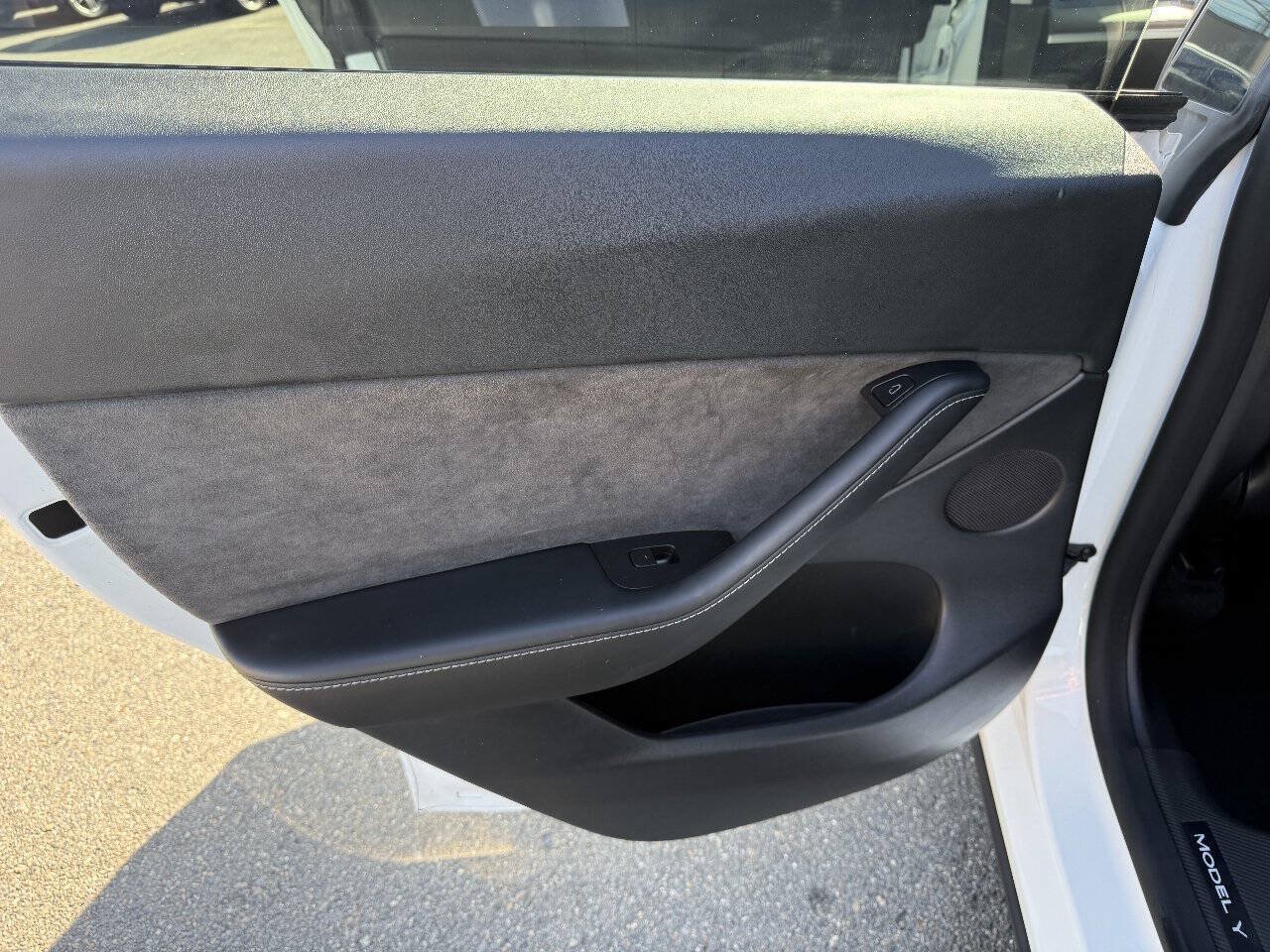 Used 2022 Tesla Model Y Long Range AWD/4WD image 20