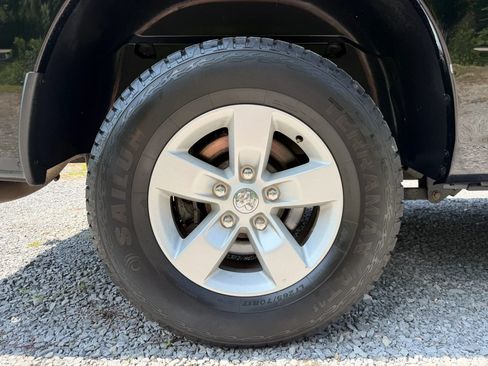 Used 2020 RAM 1500 Classic SLT w/ Luxury Group AWD/4WD image 43