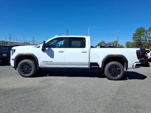 New 2026 GMC Sierra 2500 AT4 w/ AT4 Premium Plus Package image 4