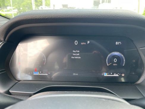 New 2025 Jeep Grand Cherokee L Altitude image 28