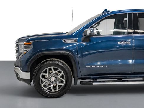 Used 2023 GMC Sierra 1500 SLT AWD/4WD image 10