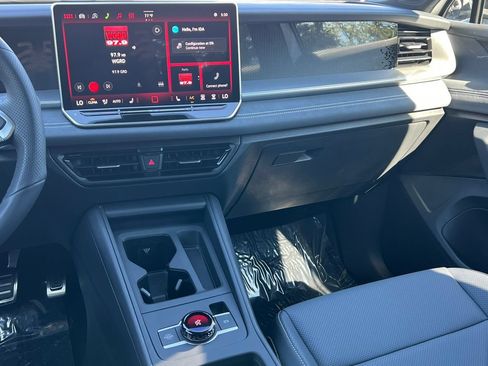 New 2026 Volkswagen Tiguan SE R-Line AWD/4WD image 31