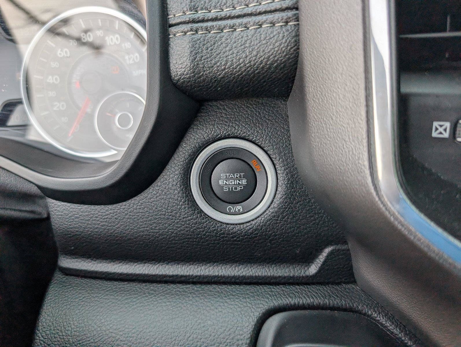 Used 2020 RAM 1500 Laramie w/ Sport Appearance Package AWD/4WD image 23