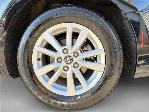 Used 2025 Toyota Camry LE image 9