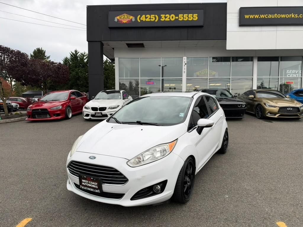 Used 2015 Ford Fiesta Titanium FWD image 1