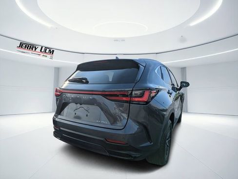 Used 2024 Lexus NX 250 FWD image 3