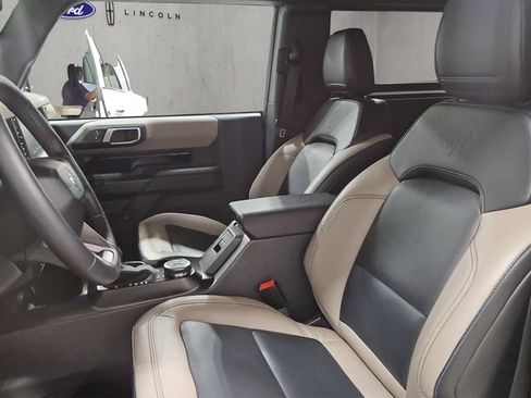 Used 2024 Ford Bronco Wildtrak AWD/4WD image 11