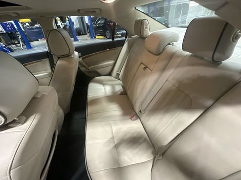 Used 2012 Lincoln MKZ FWD image 30