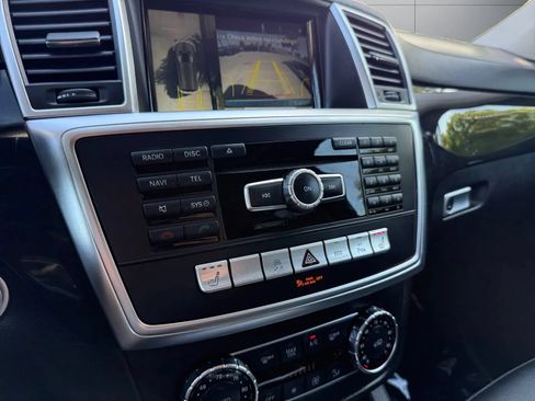 Used 2015 Mercedes-Benz GL 450 4MATIC image 34