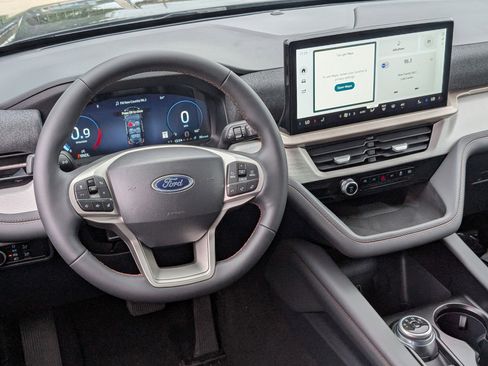 New 2026 Ford Explorer Active RWD image 11