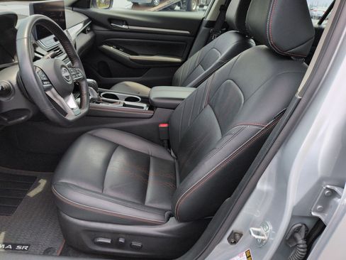 Used 2024 Nissan Altima 2.5 SR w/ SR Premium Package FWD image 15