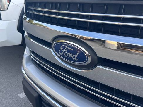 Used 2018 Ford F150 Lariat AWD/4WD image 4