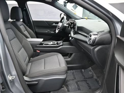 Used 2026 Chevrolet Equinox LT FWD image 39