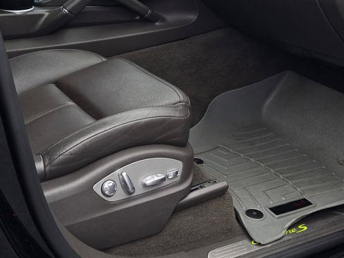 Used 2017 Porsche Cayenne S Platinum image 7