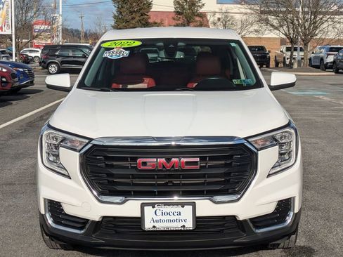 Used 2022 GMC Terrain SLE image 2