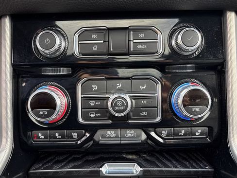 Certified 2024 GMC Yukon XL Denali w/ Max Trailering Package AWD/4WD image 27