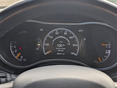 Used 2022 Jeep Grand Cherokee Laredo X image 20