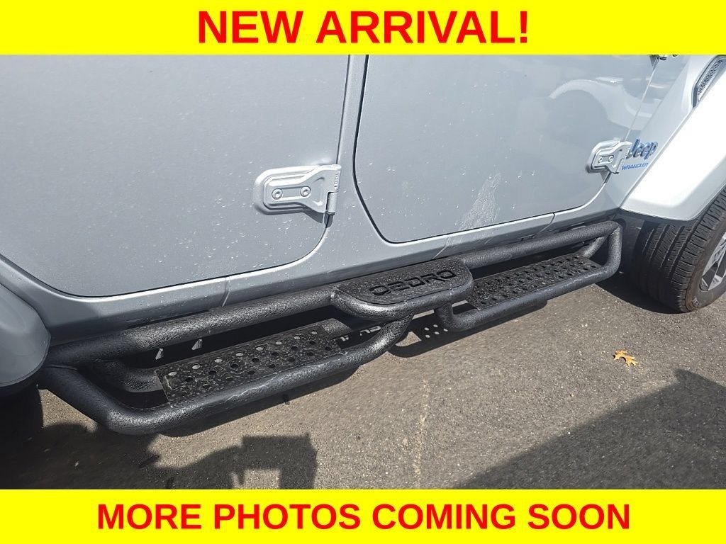 Used 2024 Jeep Wrangler Unlimited AWD/4WD image 11
