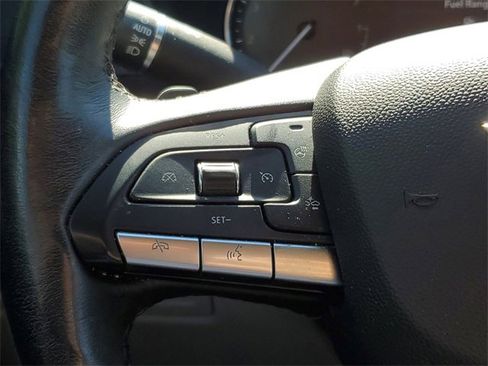 Certified 2022 Cadillac XT4 Premium Luxury w/ Enhanced Visibility Package image 11