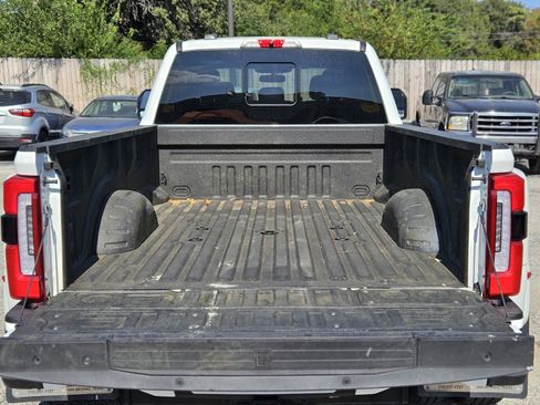 Certified 2024 Ford F350 Limited w/ FX4 Off-Road Package image 32