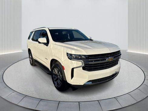 Used 2022 Chevrolet Tahoe LT w/ Luxury Package image 3