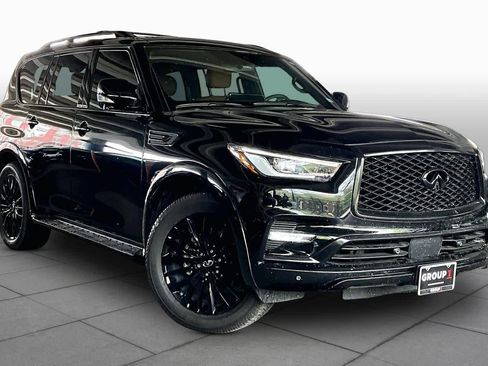 Used 2024 INFINITI QX80 Sensory image 2