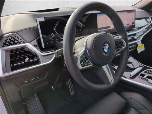New 2026 BMW X5 xDrive40i w/ M Sport Package image 3