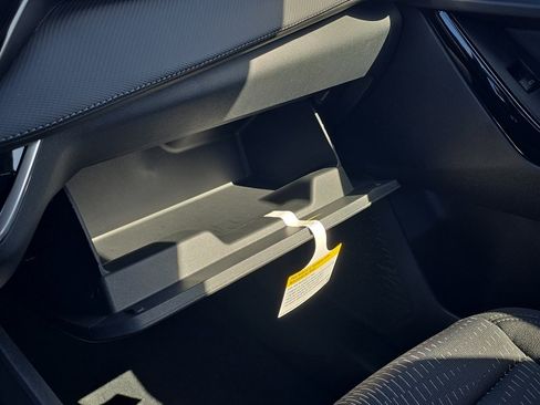 New 2026 Chevrolet Equinox LT w/ Safety and Technology Package AWD/4WD image 30