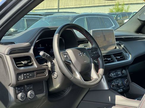 Used 2024 Chevrolet Suburban RST w/ Luxury Package AWD/4WD image 10