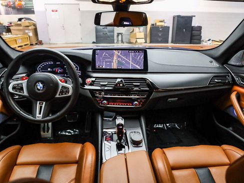 Certified 2022 BMW M5 w/ Executive Package image 13