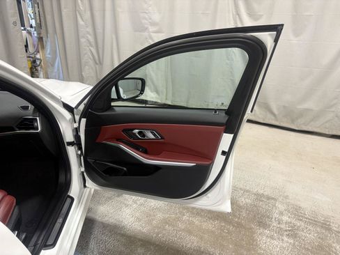 Used 2023 BMW 330i xDrive Sedan w/ Driving Assistance Package AWD/4WD image 28