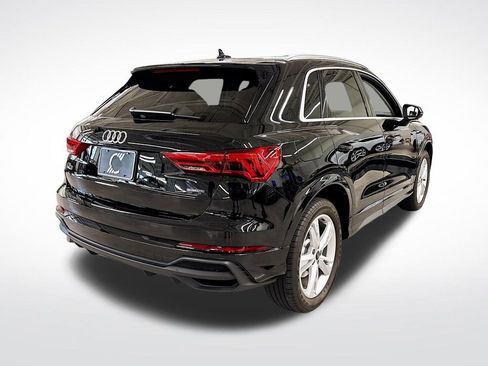 Certified 2023 Audi Q3 2.0T Premium w/ Convenience Package image 5