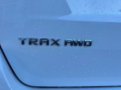 Used 2022 Chevrolet Trax LT w/ Driver Confidence Package image 7